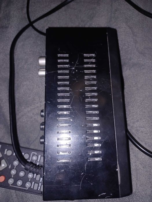 Тюнер DV3 Т2 під ремонт