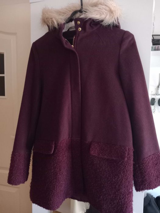 Płaszczyk dziewczęcy z kapturem rozm 146-152 (11-12 lat)