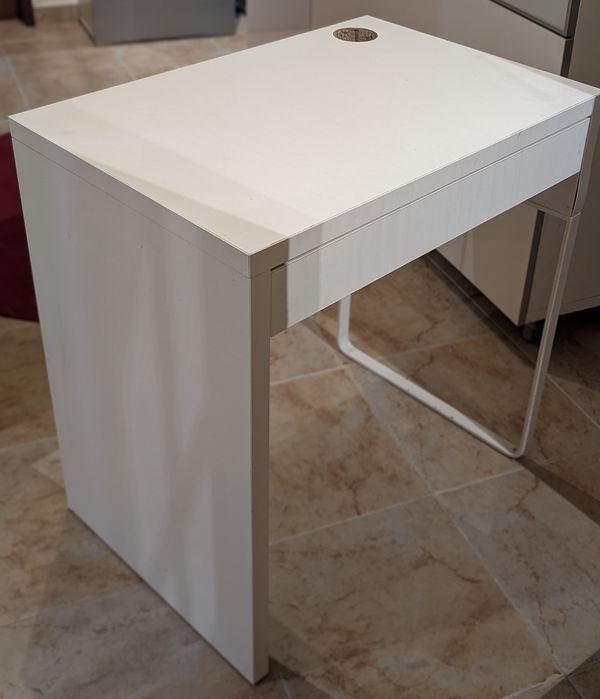Secretária branca MICKE Ikea