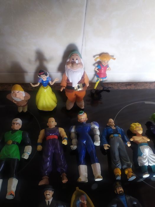 Figuras Marvel e DC comicsbo outras