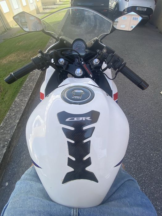 Honda cbr125r 2013  (como nova)