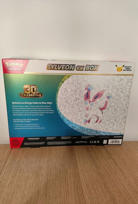 Pokémon TCG 30th celebration 30C sylveon ex box