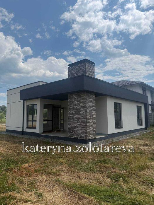 Продам  дом 108м2 в начале Большой Даниловки в коттеджном поселке с участком 10 соток!