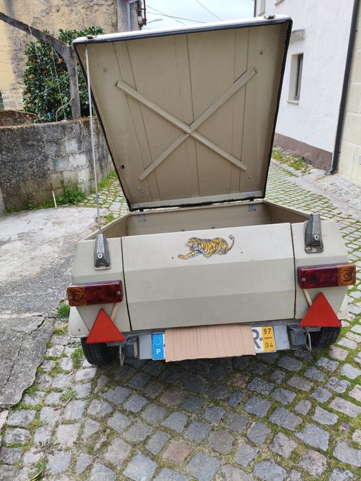 Vendo atrelado mais carro lavrador