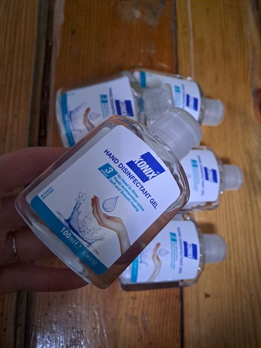 Żele do dezynfekcji rąk dezynfekcja macie 5 butelek po 100 ml KONIX