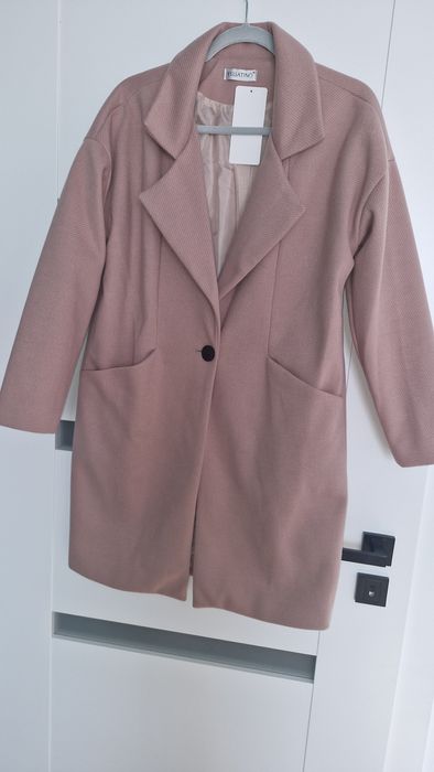 Piękny wiosenny płaszcz pudrowy róż nowy
