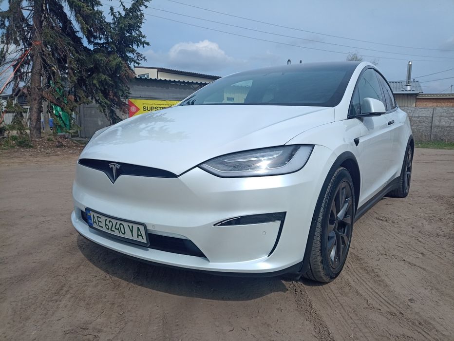Tesla Model X Long Rage