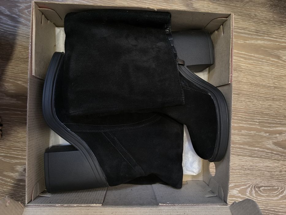 Зимние замшевые сапоги 37 размер