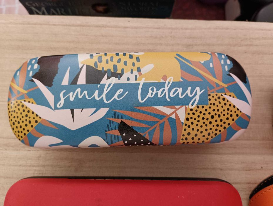 Diversas Caixas de Óculos