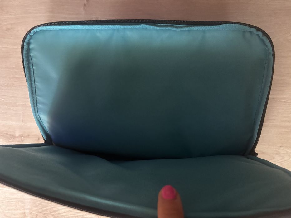 Sprzedam używany pokrowiec na notebooka