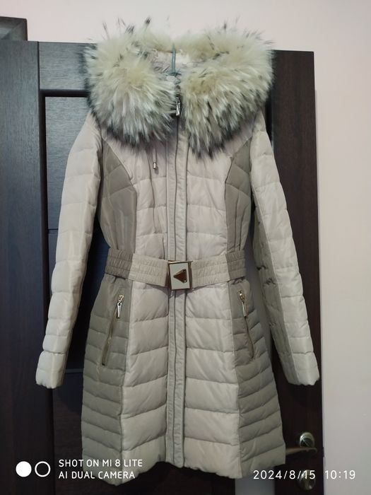 Пуховик зимовий 42 розміру