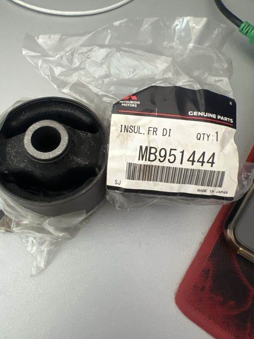 Продам сайлентблок кріплення редуктора