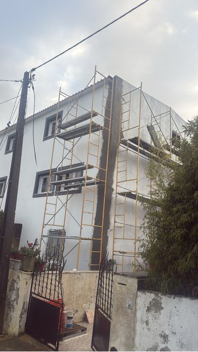 Pinturas ,capoto e remodelações