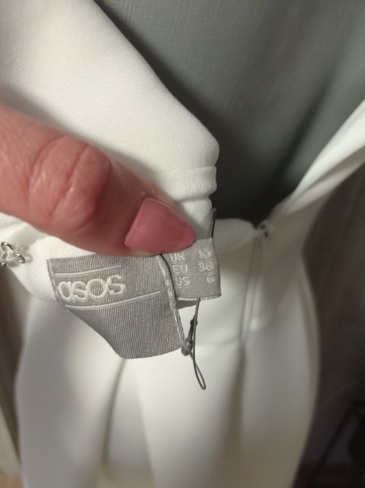 Sukienka asymetryczna Asos