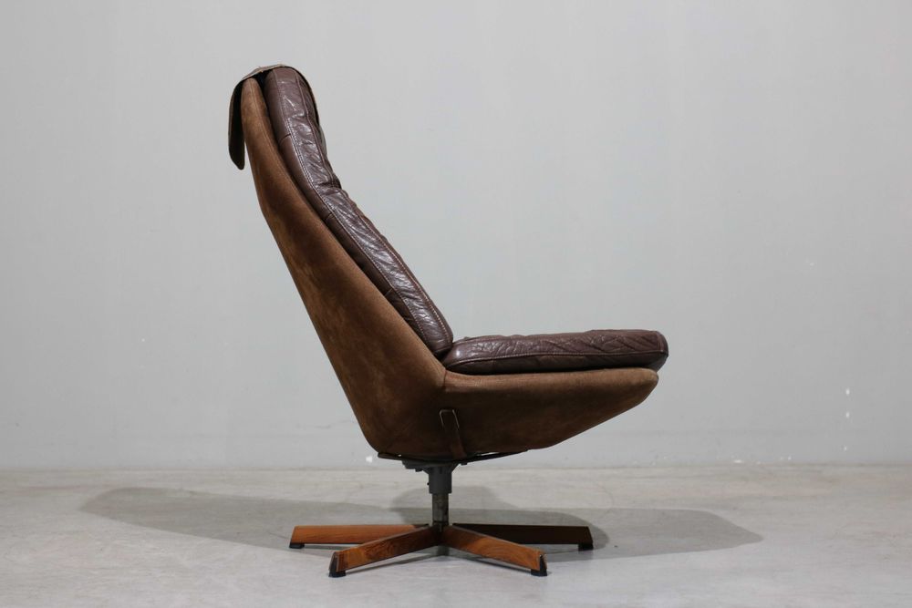 Poltrona com pousa pés Madsen & Schubell Modelo MS68