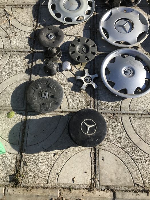 Колпак на колесный диск