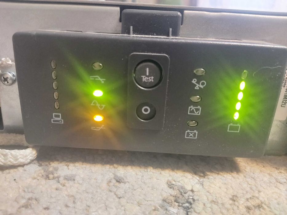 Безперебійник APC Smart-UPS 1500VA