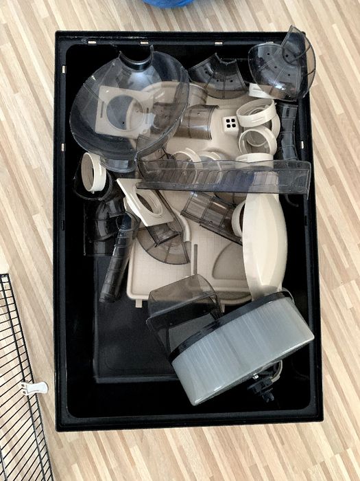 Sprzedam klatkę dla chomika/świnki morskiej, 58x38x43