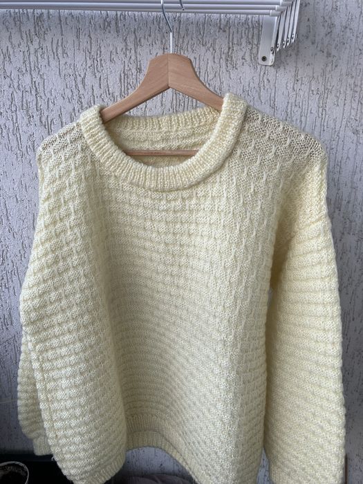 Ciepły i stylowy sweter