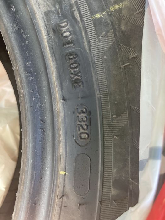 Резина 215/70 R16 Нокиан (зима шипы)
