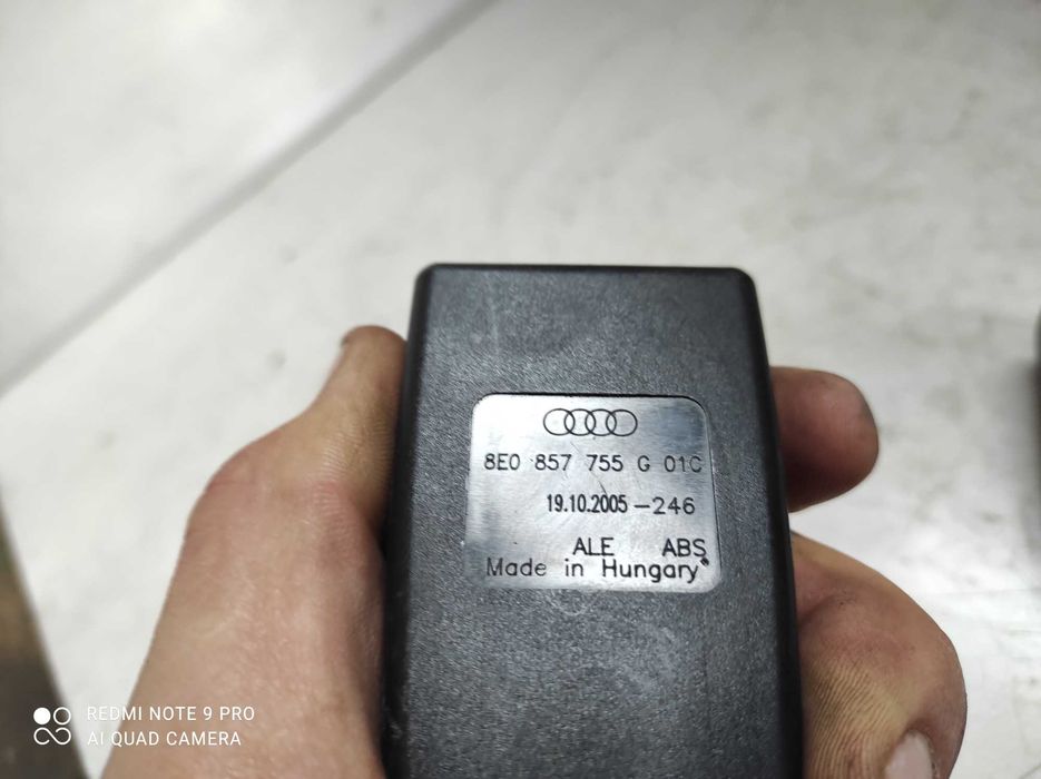 Audi A6 a3 a4 zapinka pasa lewa prawa oryginał gwarancja