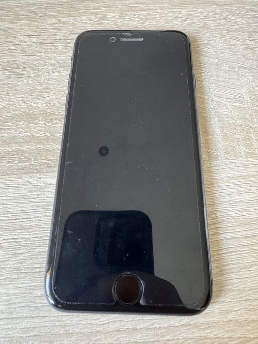 Iphone 8 stan idealny 64g