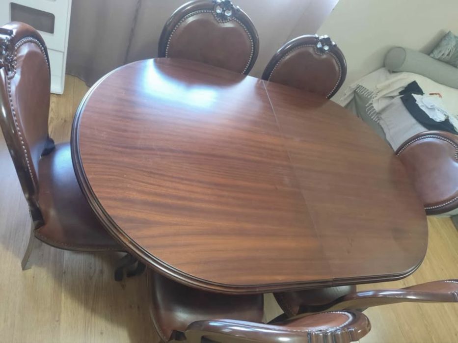 Mesa e Cadeiras