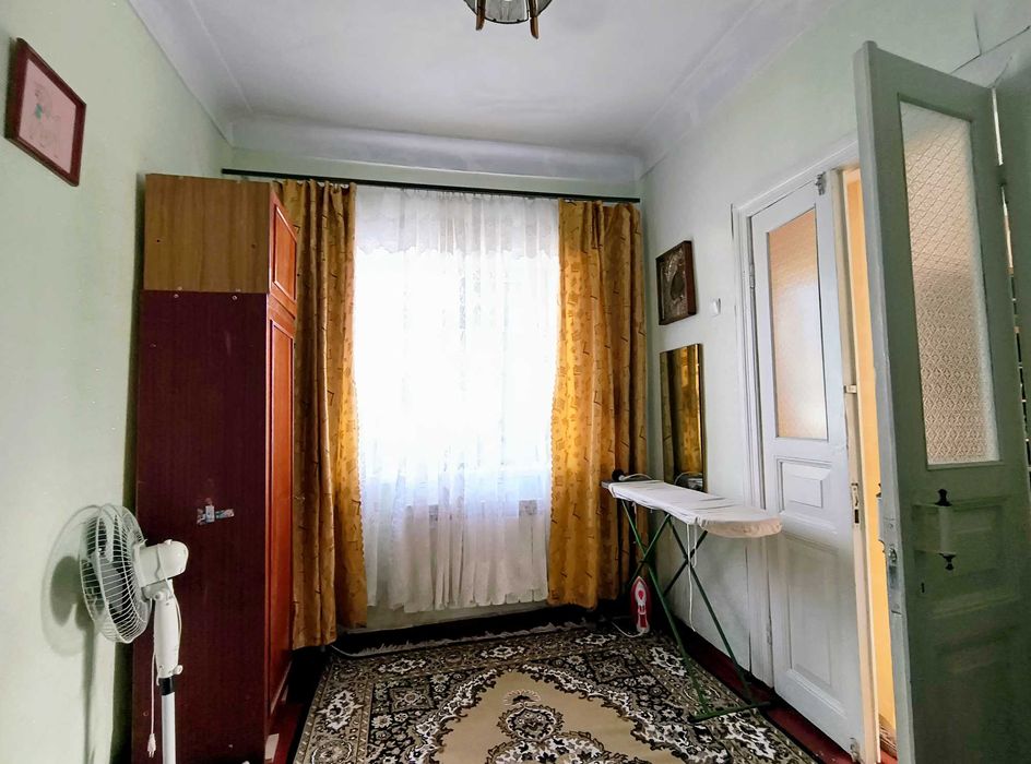 Півдому 62 м2 центр 1 Слобідська Ковальська газ санвузол великий двір