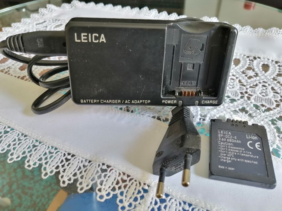 AC Charger ADAPTOR / MODEL NO. ACA-DC2-A LEICA Camera64584977267202122