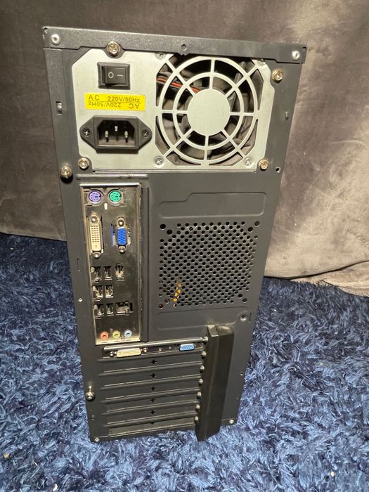 Komputer stacjonarny