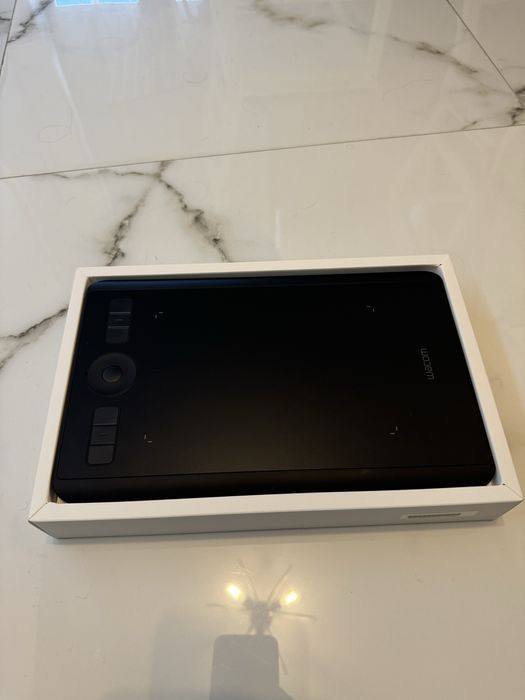 Графічний планшет Wacom Intuos Pro