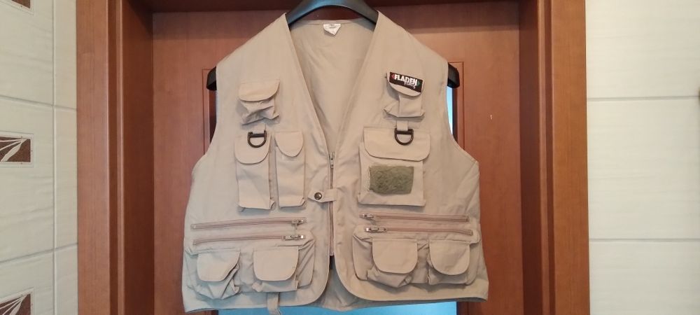 Kamizelka wędkarska-rozm.L-NOWA !!!