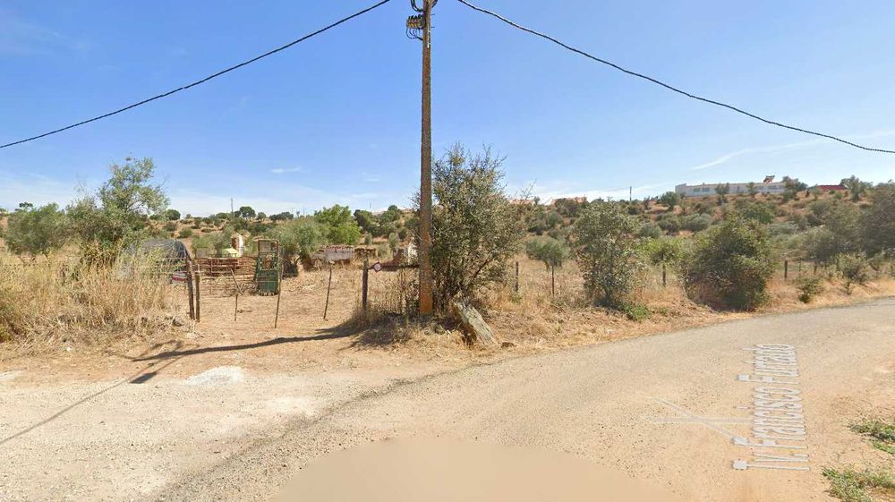 Herdade 10,3Ha com 2 Ruinas e possivel capacidade de construção