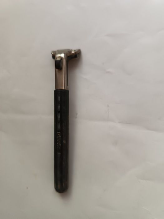 Помазок ,станок Gillette для бритья.