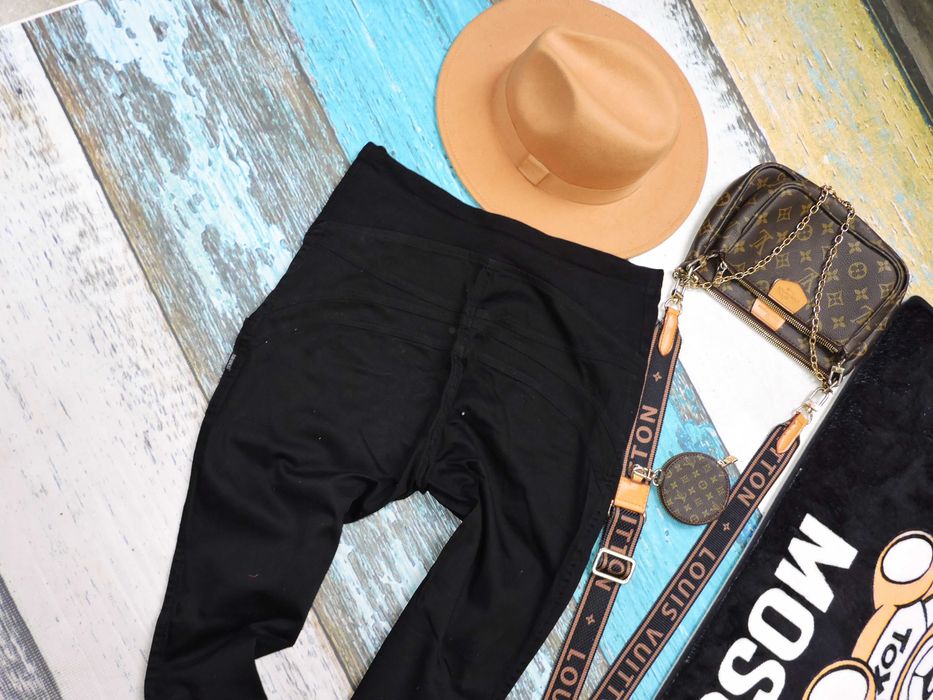 Branco Ciążowe spodnie cygaretki modelujące pośladki M