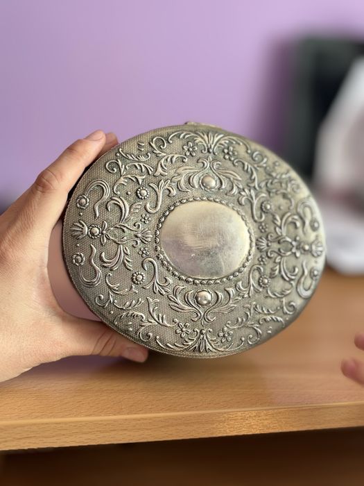 Шкатулка срібна метал