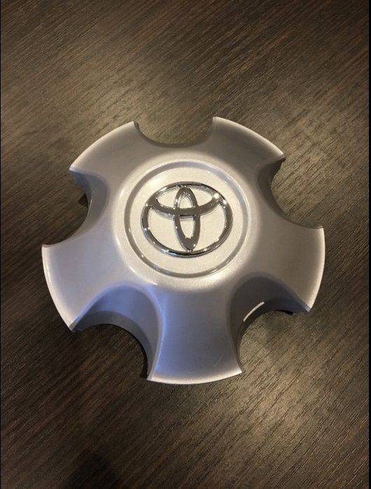 Колпачки заглушки на диски Toyota Land Cruiser 100 42603-60570