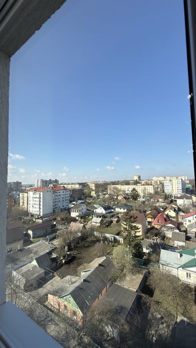 2-х кімнатна, з ремонтом, Центр