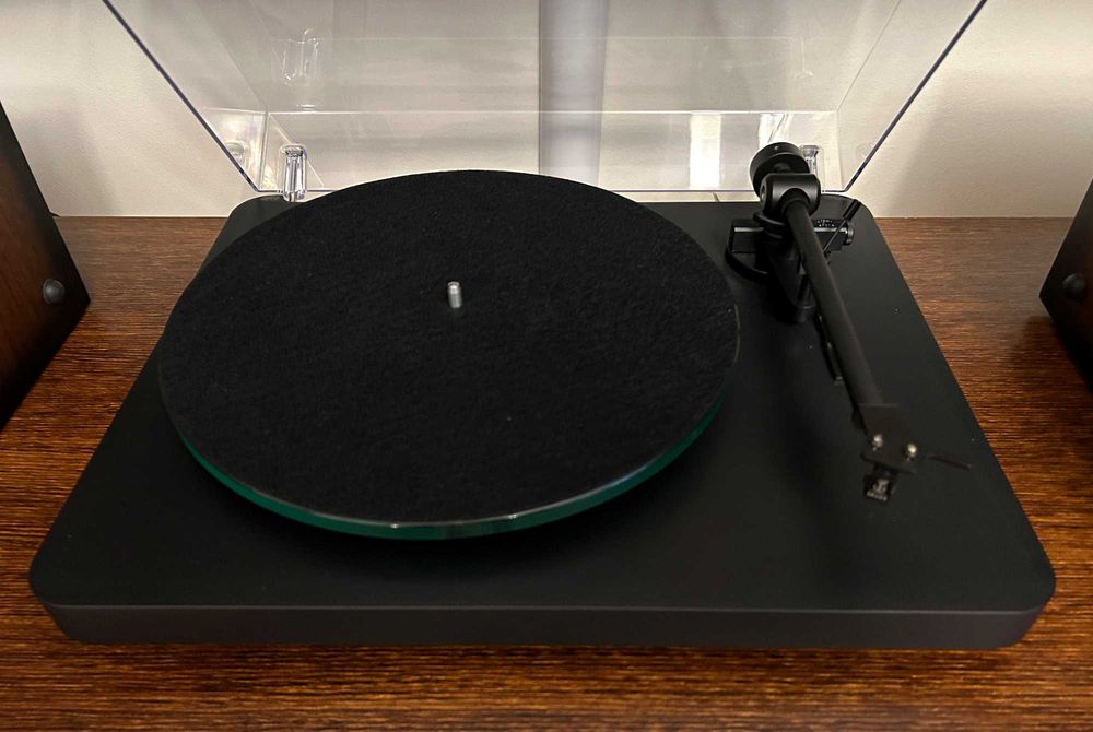 Gramofon NAD 558