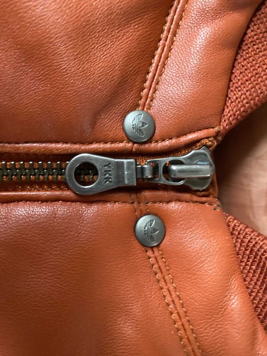 Bezrękawnik adidas brązowy