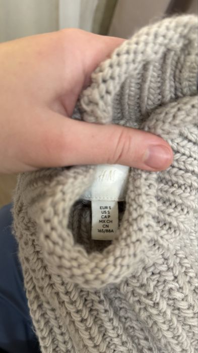Светр h&m розмір с-м