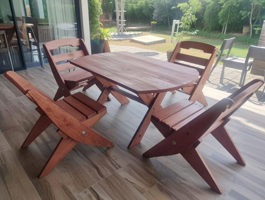 Nowy komplet mebli ogrodowych