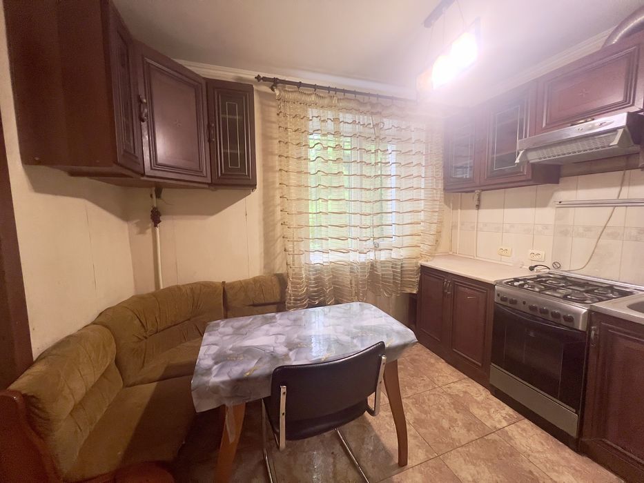 С ремонтом 2-х комнатная Варненская--парк Горького-Черёмушки--ГАЗ/ТЕЦ