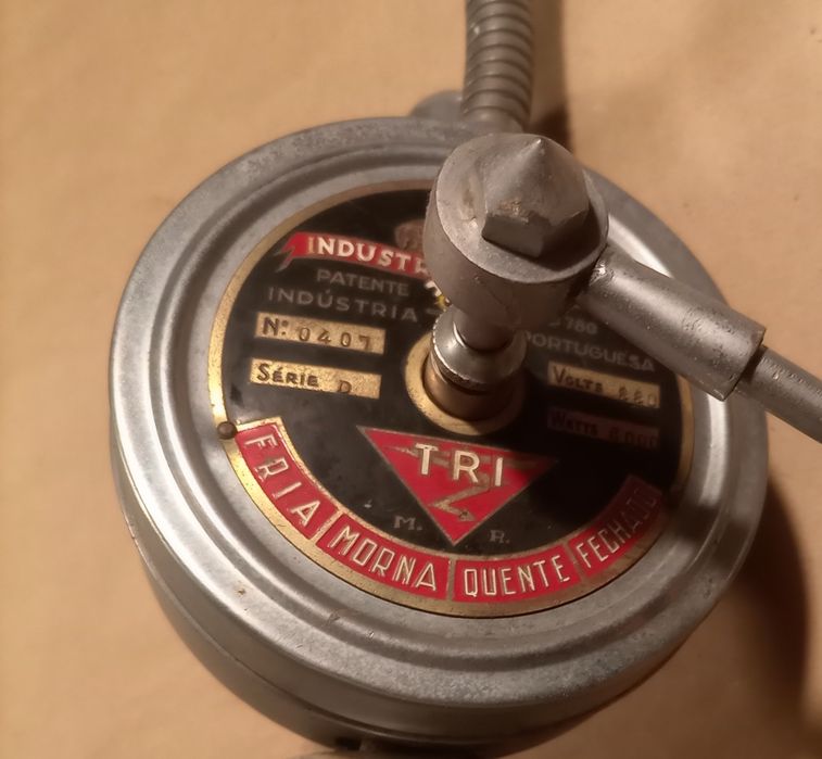 Misturadora Antiga Industrial Chuveiro