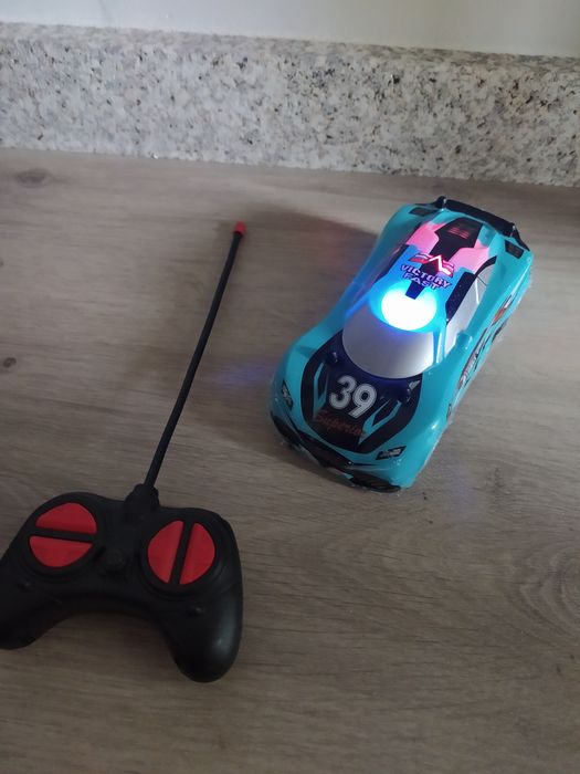 Lote de vários brinquedos de criança