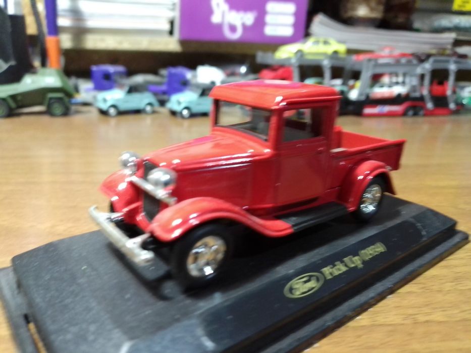 Продам игрушки машинки.