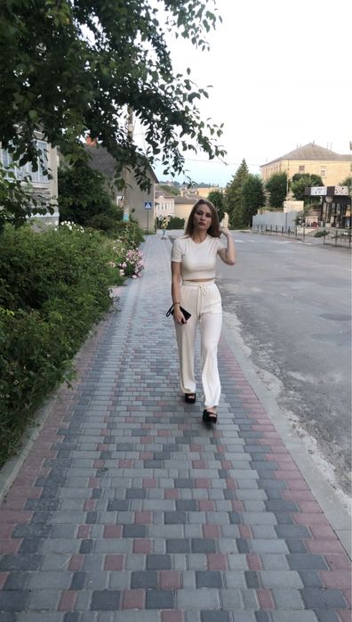 Костюм літній одягала один раз