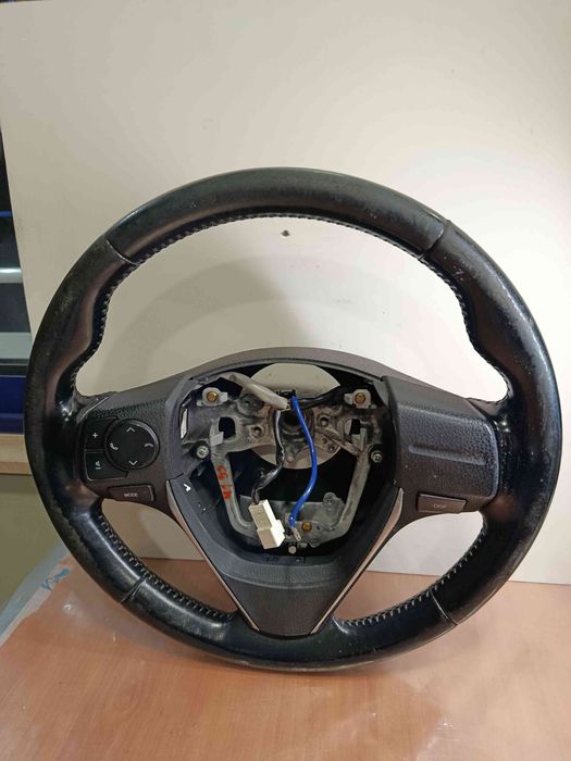 Volante de direção TOYOTA Auris Hatchback (_E18_)