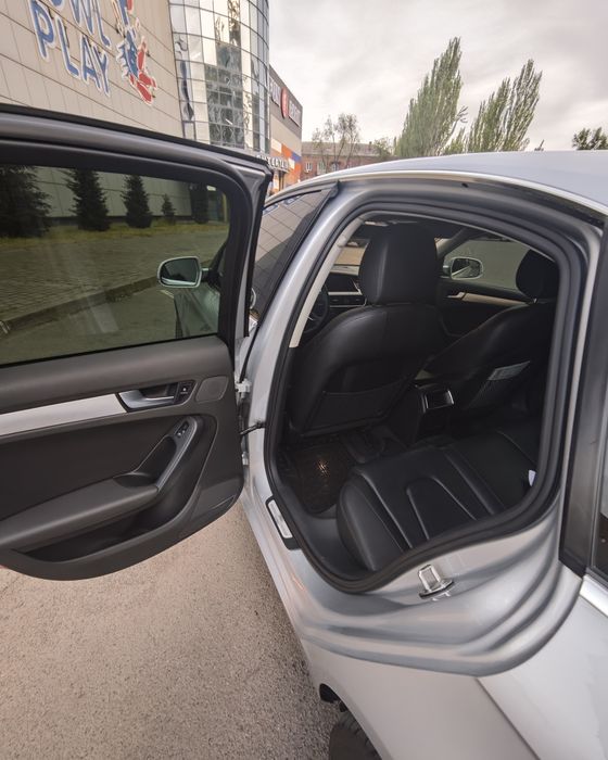 Продам Audi A4 b8