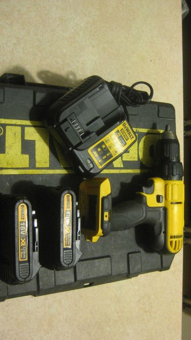 Wkrętarka DEWALT DCD771C2 18V